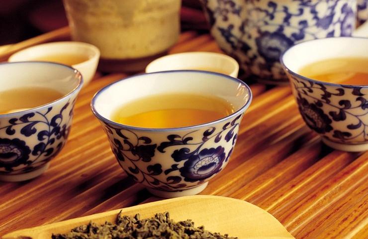 中国饮食:西湖龙井茶如何冲泡