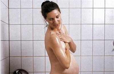 孕妇可以早上洗澡吗