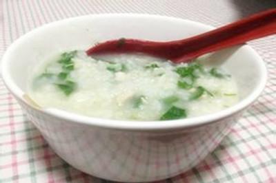 8个月宝宝辅食食谱推荐：鸡肉青菜粥