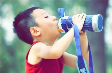 家长该如何培养幼儿良好的喝水习惯