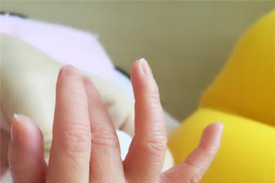 贾静雯二女儿“咘咘”出生了