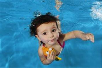 水中分娩宝宝不会被水呛到