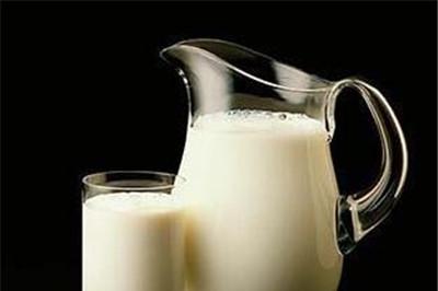 奶粉冲泡后为什么有沉淀物