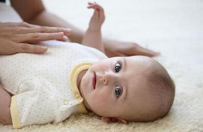 宝宝秋季大便干燥怎么办