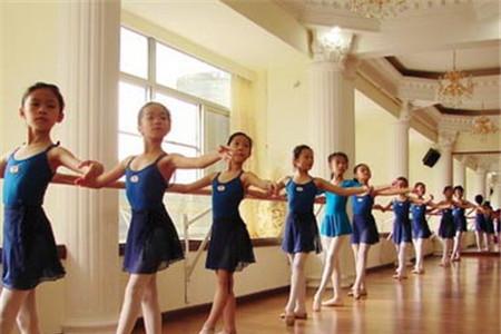 小孩学跳舞对身体有危害吗