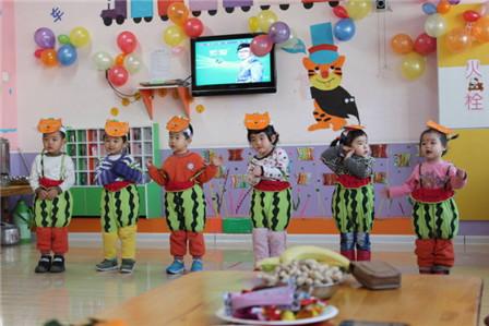 幼儿园元旦节目单