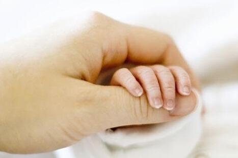 宝宝指甲上有竖纹是怎么回事