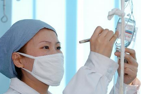 新生儿硬肿症的治疗