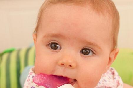 磨牙棒和牙胶哪个好