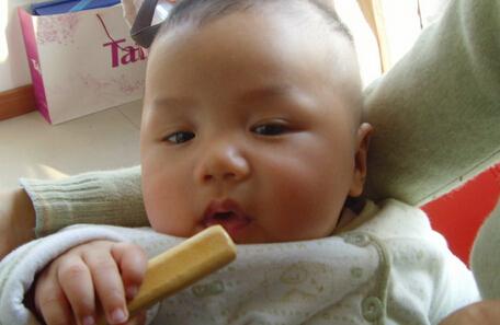 宝宝磨牙棒吃多了好吗