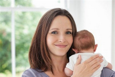 新生儿不抱就哭？家长该怎么办