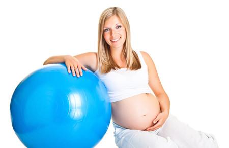 孕妇坐瑜伽球的好处