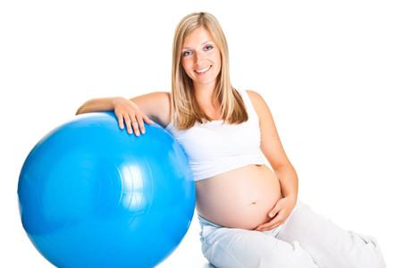 孕妇坐瑜伽球的好处