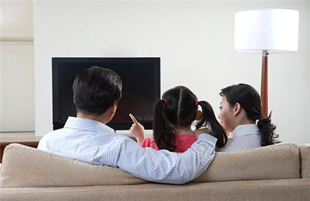 如何控制孩子看电视