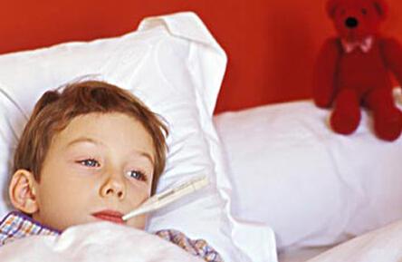 宝宝肺炎的原因 了解病因不要误以为是感冒！