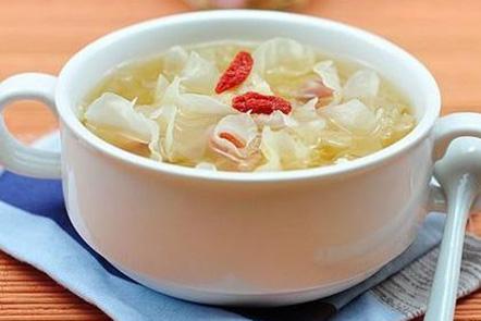 哺乳期能吃银耳吗