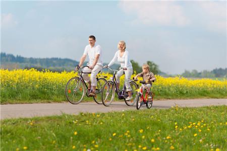 孩子骑自行车的好处有哪些 让孩子反应更灵敏