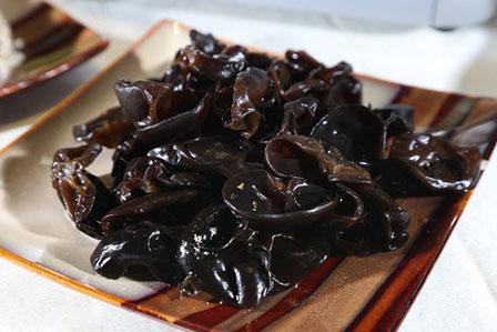 哺乳期吃木耳会回奶吗