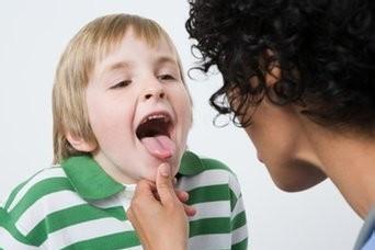 宝宝受凉嗓子哑怎么办？多喝水是关键