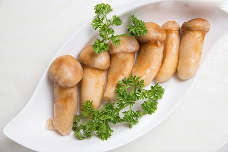 一岁多的宝宝可以吃松茸吗