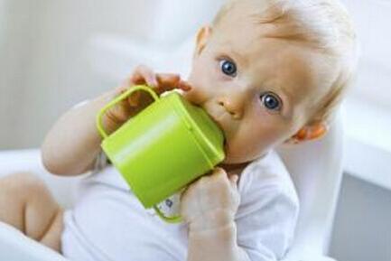 宝宝误吞异物多久排出 不要错过急救的黄金时间