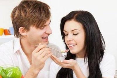 新生儿便秘妈妈吃什么？要找准宝宝便秘原因才能定制食谱