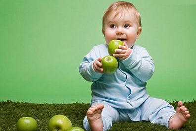 宝宝便秘能吃苹果吗？苹果缓解便秘要看怎么吃