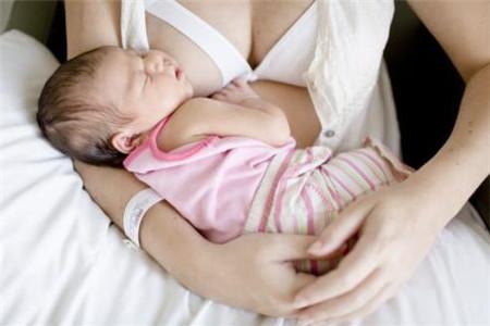 奶阵来了要给宝宝吃奶吗 哺乳妈妈必看