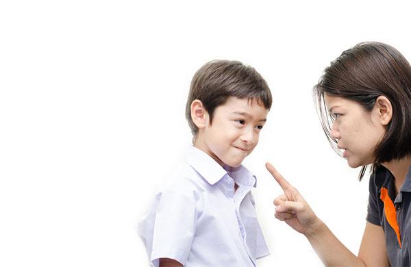 曲艾玲：不要怕别人管教自己小孩