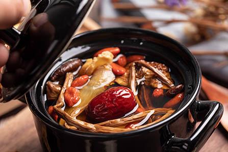 坐飞机能带婴儿车吗？