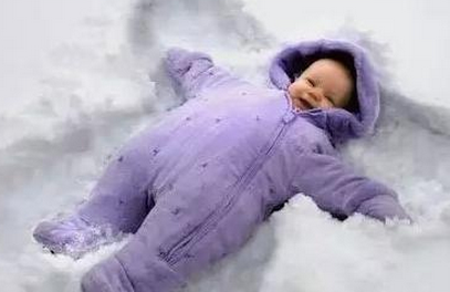 下雪天婴儿穿什么衣服？