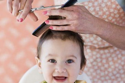 宝宝头发稀少多剃头管用吗？