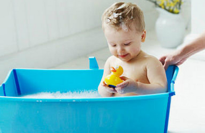 新生儿湿疹可以洗澡吗？