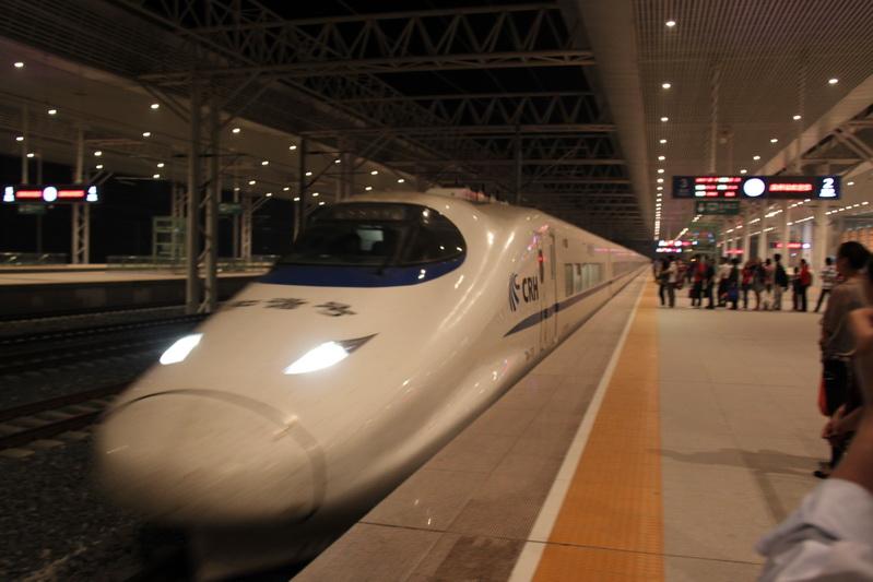 宝宝坐高铁注意事项，让你的旅程更轻松!