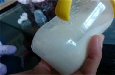 爱他美奶粉冲泡有泡沫是什么原因