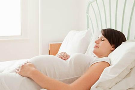 孕妇晚上睡觉出汗是怎么回事