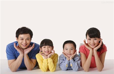 养儿子和养女儿有差吗？养男孩女孩不同的乐趣与挑战