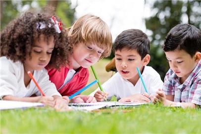 孩子在幼儿园不爱说话怎么办