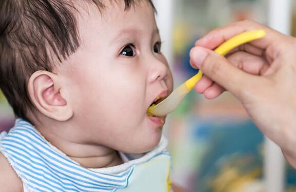 一岁小人吃什么?宝宝饮食六大重点