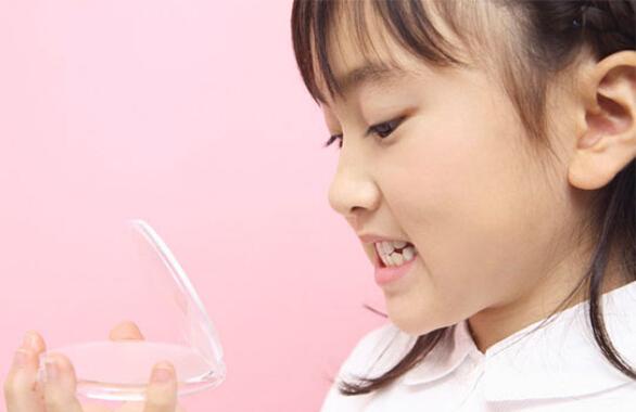幼儿蛀牙不只牙痛，还会影响脑力发展