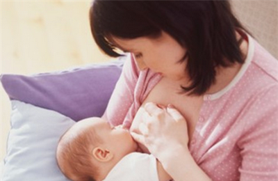 新生儿黄疸能吃母乳吗？