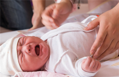 新生儿黄疸的治疗方法有哪些？