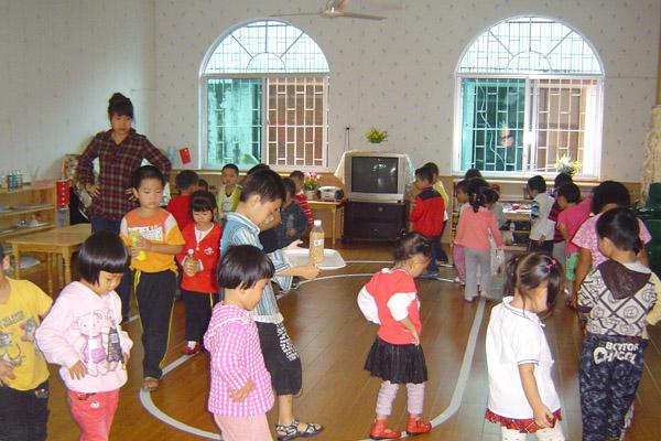 幼儿园蒙氏教育和普通教育的区别