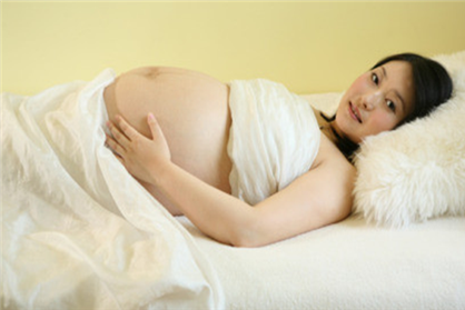 怀孕24周可以平躺睡觉吗