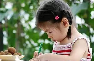 孩子作业该不该陪伴？看哈佛爸妈怎么做