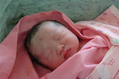 胎脂是什么原因造成的？