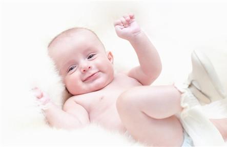 给宝宝安全接种疫苗，妈妈一定要做好这几件事情！