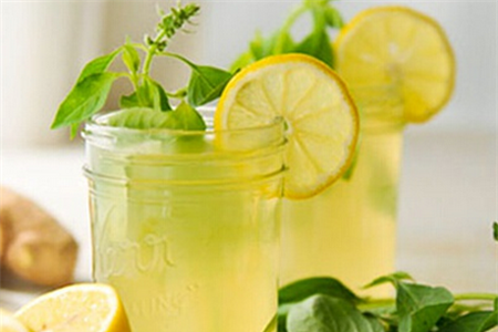宝宝出水痘能喝柠檬蜂蜜水吗？