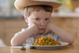 幼儿边吃饭边看电视的坏处是什么