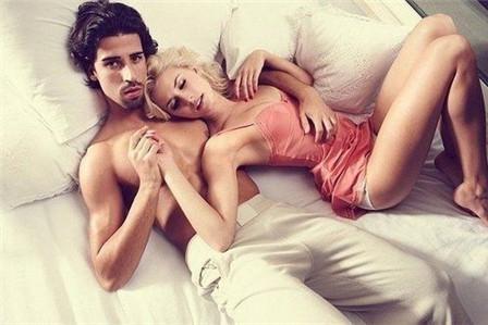  小月子多久可以同房